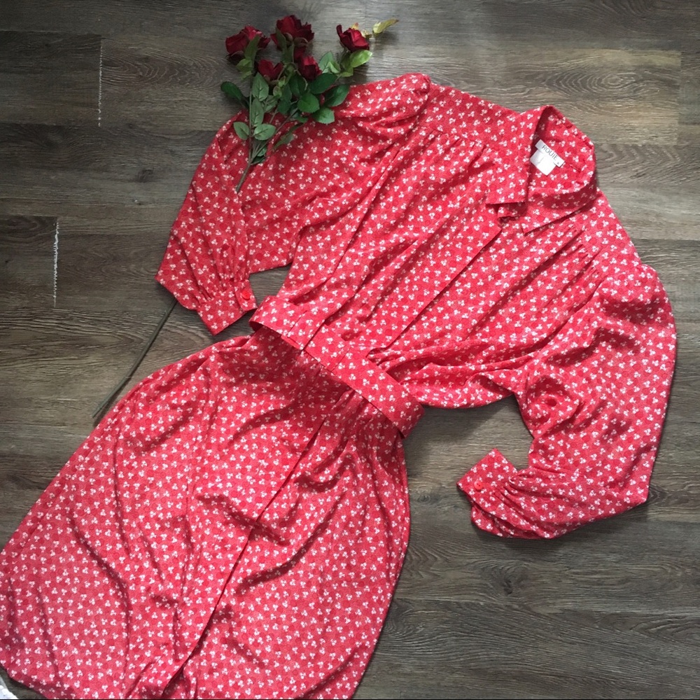 Gorgeous Vintage Floral Print Dress!